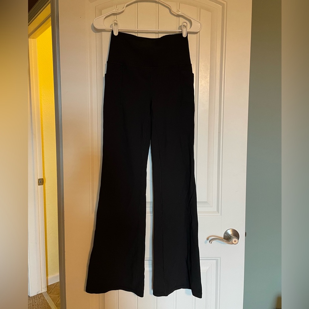 Athleta Salutation Stash Rib Flare